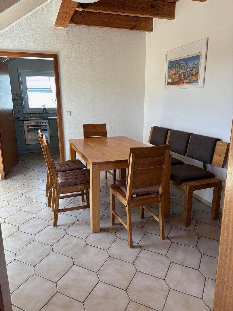 Pronájem bytu 2+1 80 m², Eberstadt, Bádensko-Württembersko Pronájem bytu 2+1 80 m², Eberstadt, Bádensko-Württembersko