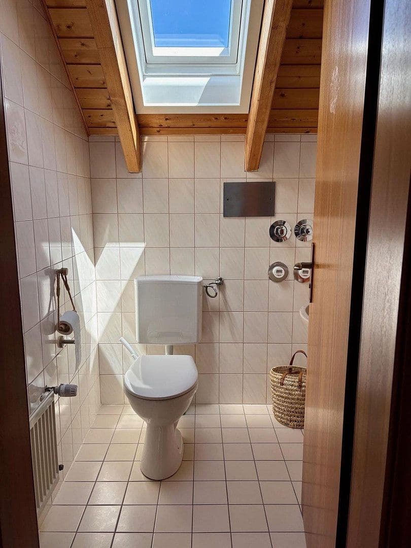 Pronájem bytu 2+1 80 m², Eberstadt, Bádensko-Württembersko Pronájem bytu 2+1 80 m², Eberstadt, Bádensko-Württembersko