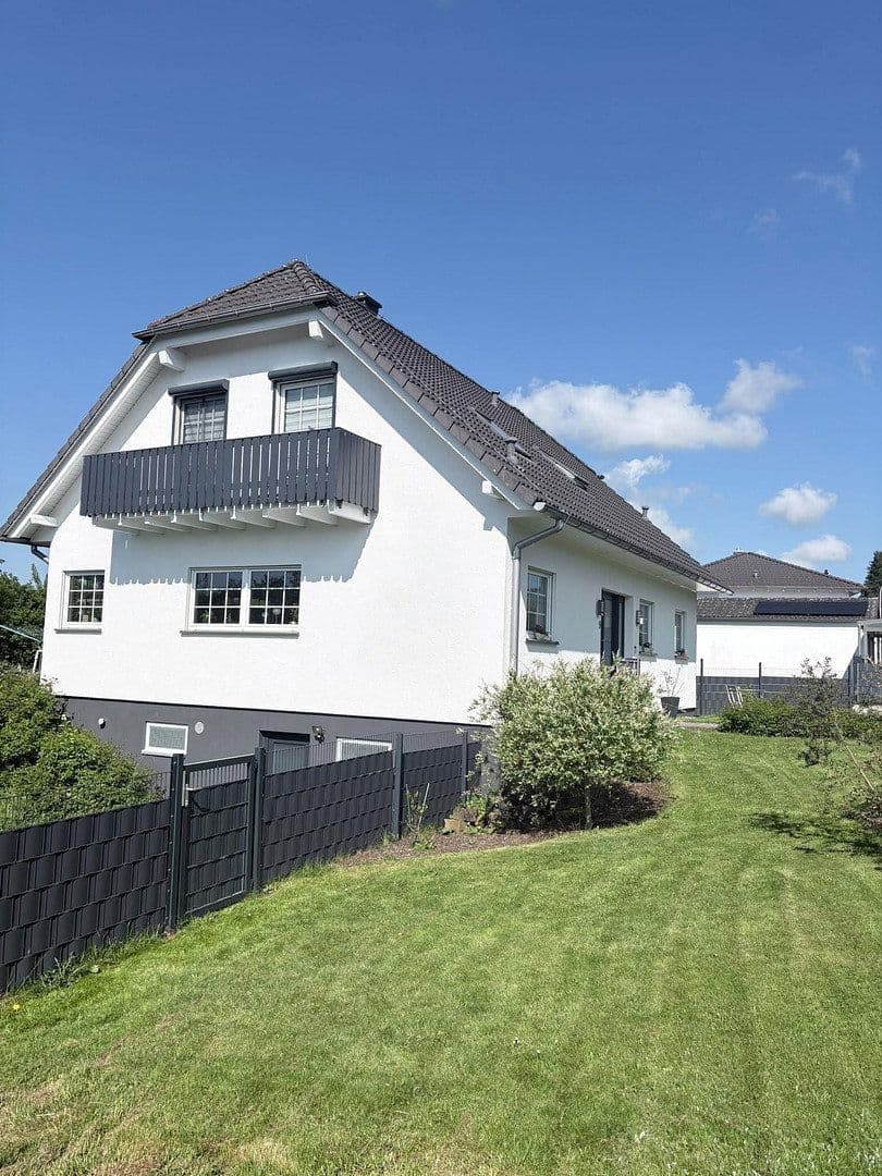Prodej domu 170 m², pozemek 1.599 m², Wied, Porýní-Falc Prodej domu 170 m², pozemek 1.599 m², Wied, Porýní-Falc