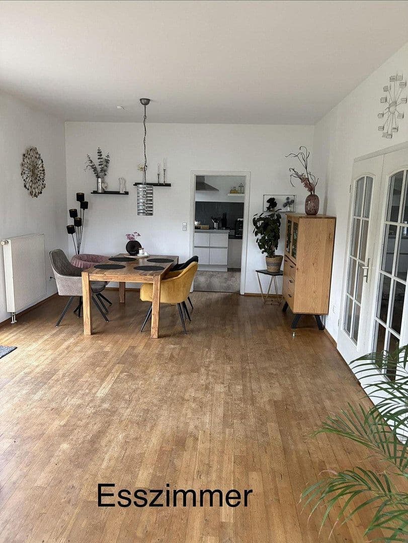 Prodej domu 170 m², pozemek 1.599 m², Wied, Porýní-Falc Prodej domu 170 m², pozemek 1.599 m², Wied, Porýní-Falc