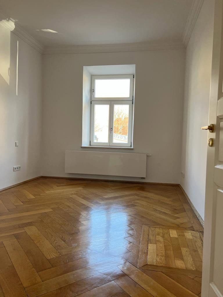 Pronájem bytu 3+1 85 m², Steinstraße 39, München, Bavorsko Pronájem bytu 3+1 85 m², Steinstraße 39, München, Bavorsko