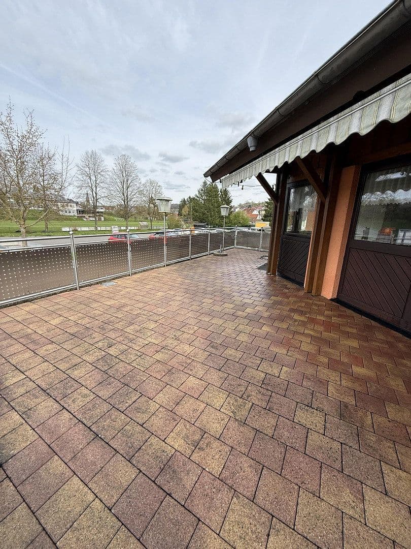 Prodej domu 250 m², pozemek 615 m², Rosenstraße 2, Schefflenz, Bádensko-Württembersko Prodej domu 250 m², pozemek 615 m², Rosenstraße 2, Schefflenz, Bádensko-Württembersko