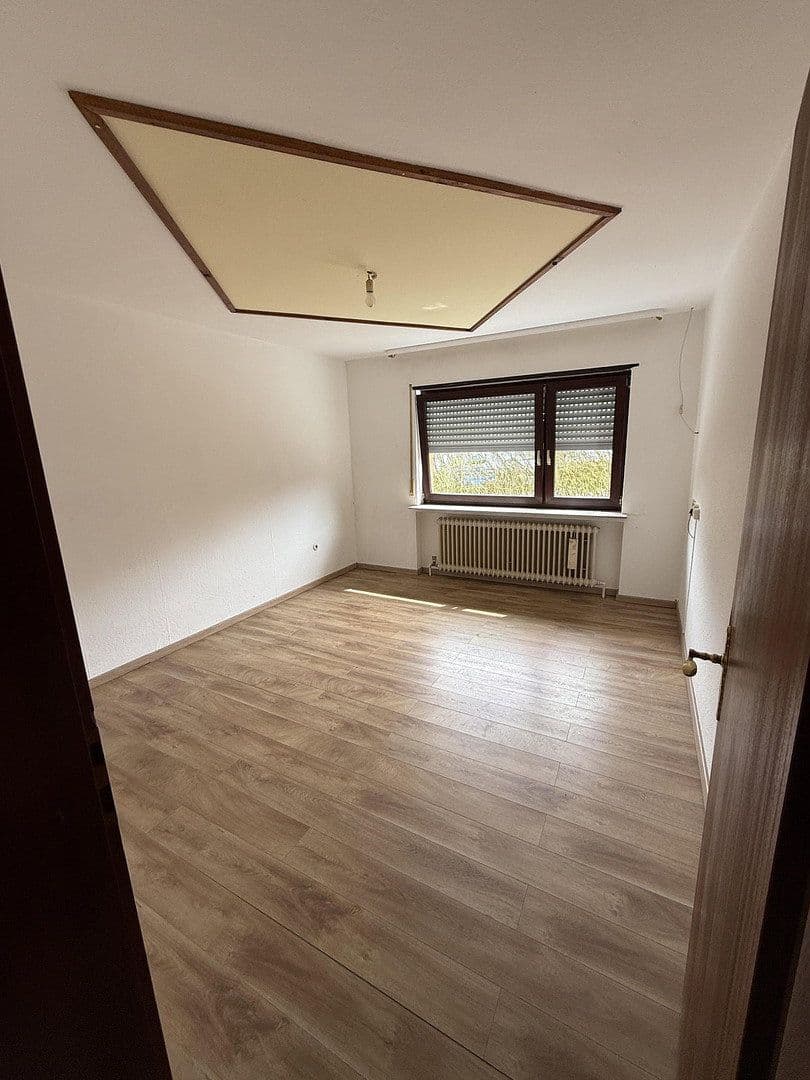 Prodej domu 250 m², pozemek 615 m², Rosenstraße 2, Schefflenz, Bádensko-Württembersko Prodej domu 250 m², pozemek 615 m², Rosenstraße 2, Schefflenz, Bádensko-Württembersko