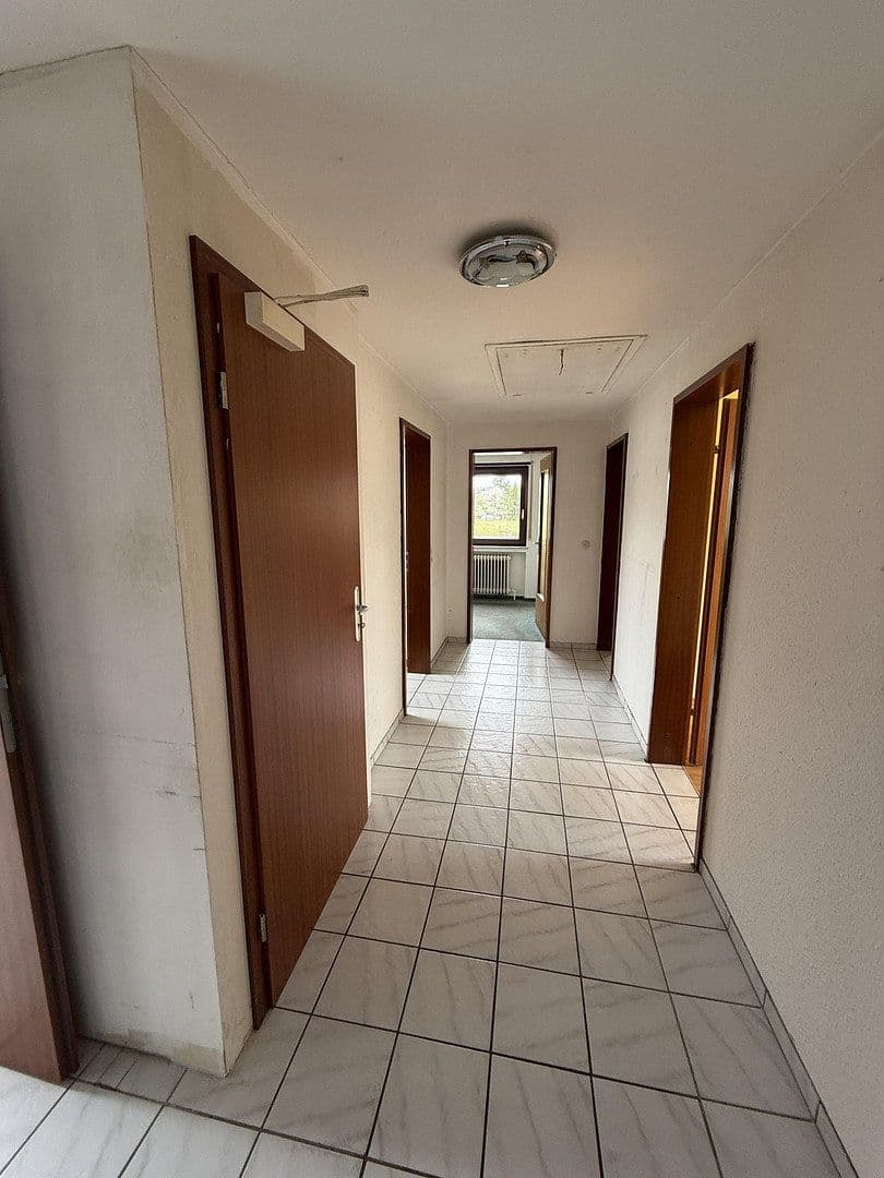 Prodej domu 250 m², pozemek 615 m², Rosenstraße 2, Schefflenz, Bádensko-Württembersko Prodej domu 250 m², pozemek 615 m², Rosenstraße 2, Schefflenz, Bádensko-Württembersko