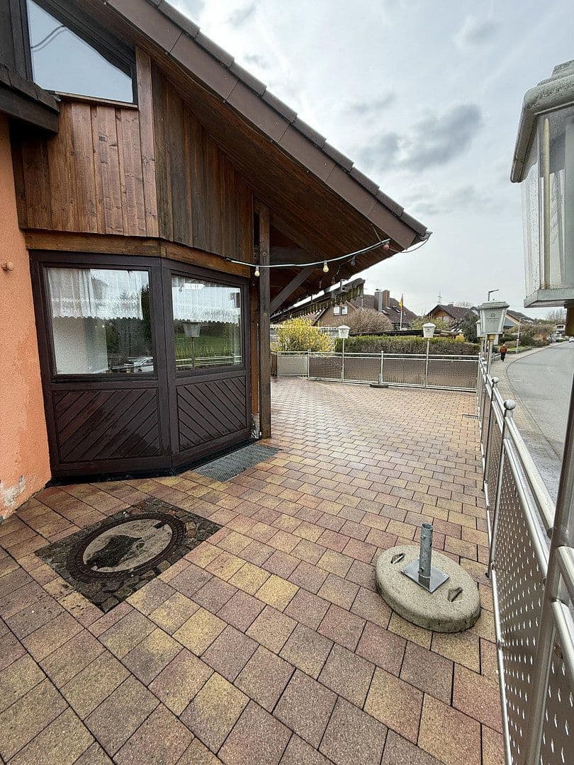 Prodej domu 250 m², pozemek 615 m², Rosenstraße 2, Schefflenz, Bádensko-Württembersko Prodej domu 250 m², pozemek 615 m², Rosenstraße 2, Schefflenz, Bádensko-Württembersko