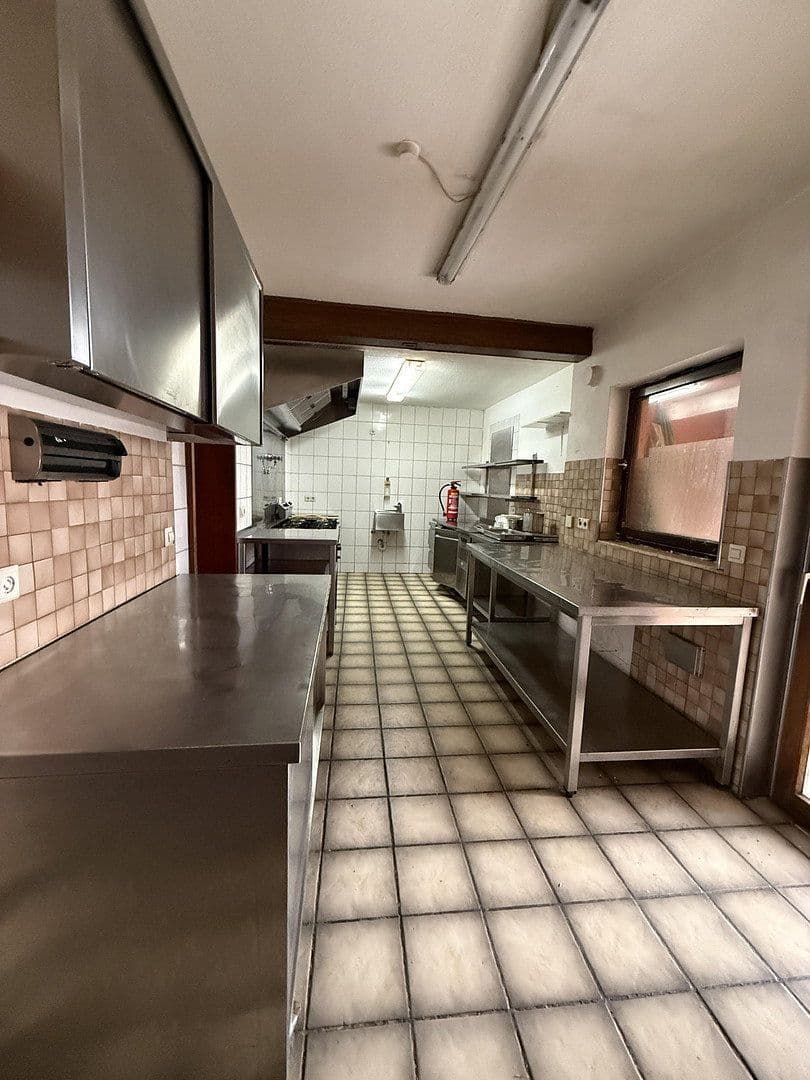 Prodej domu 250 m², pozemek 615 m², Rosenstraße 2, Schefflenz, Bádensko-Württembersko Prodej domu 250 m², pozemek 615 m², Rosenstraße 2, Schefflenz, Bádensko-Württembersko