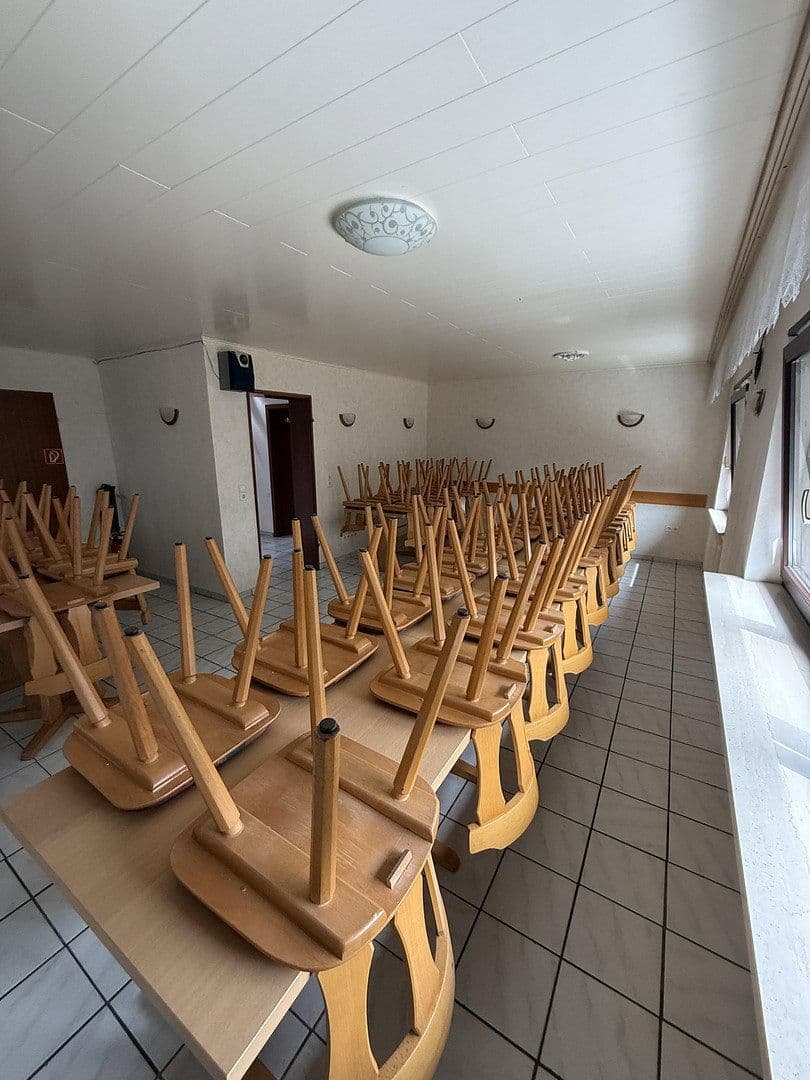 Prodej domu 250 m², pozemek 615 m², Rosenstraße 2, Schefflenz, Bádensko-Württembersko Prodej domu 250 m², pozemek 615 m², Rosenstraße 2, Schefflenz, Bádensko-Württembersko