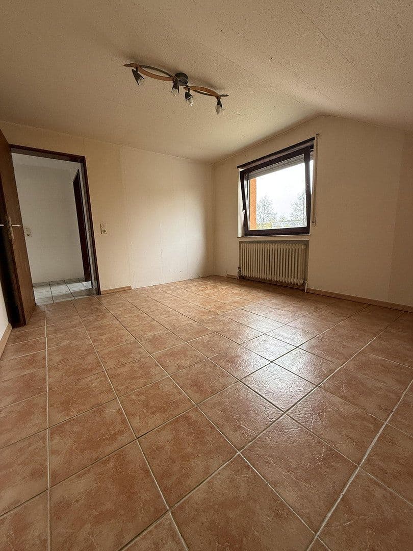 Prodej domu 250 m², pozemek 615 m², Rosenstraße 2, Schefflenz, Bádensko-Württembersko Prodej domu 250 m², pozemek 615 m², Rosenstraße 2, Schefflenz, Bádensko-Württembersko