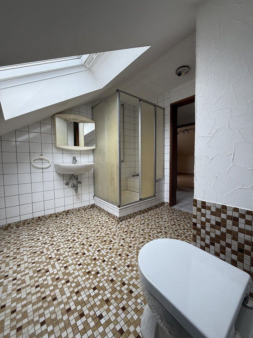 Prodej domu 250 m², pozemek 615 m², Rosenstraße 2, Schefflenz, Bádensko-Württembersko Prodej domu 250 m², pozemek 615 m², Rosenstraße 2, Schefflenz, Bádensko-Württembersko