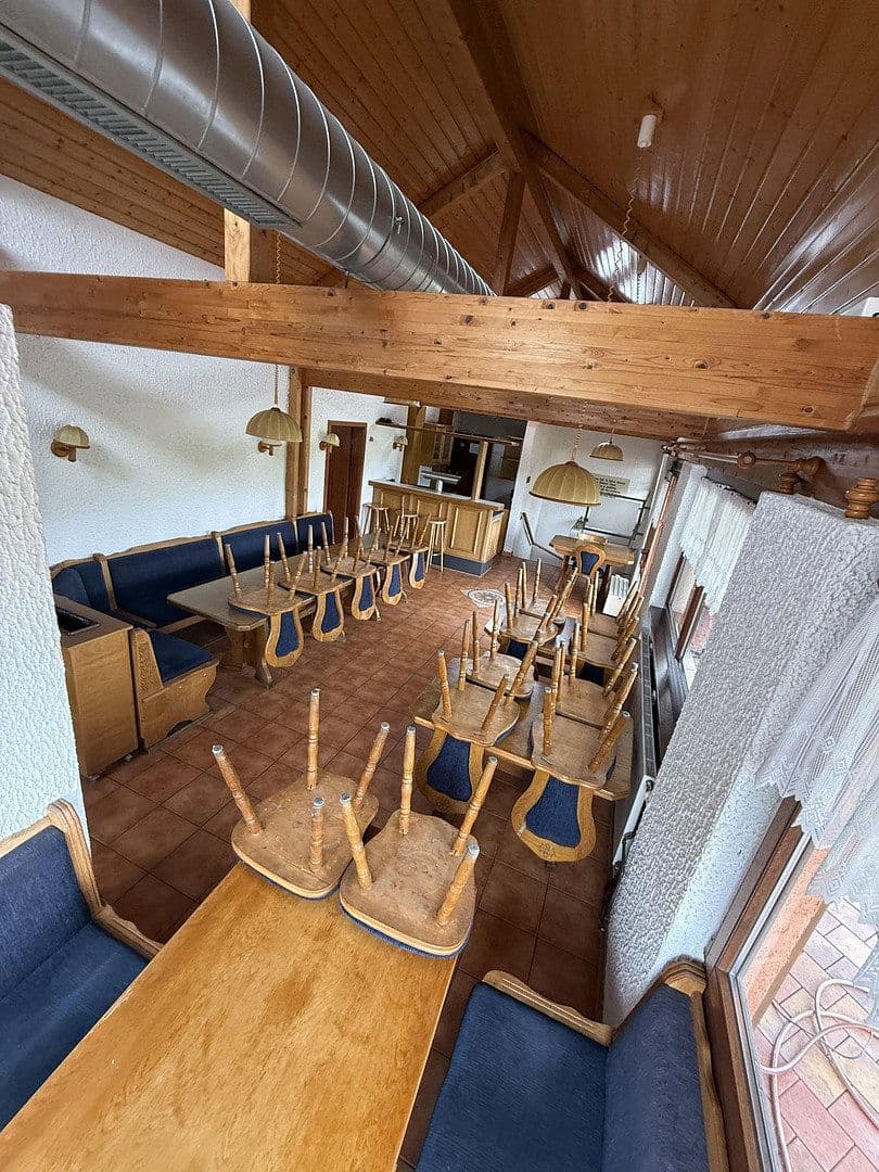 Prodej domu 250 m², pozemek 615 m², Rosenstraße 2, Schefflenz, Bádensko-Württembersko Prodej domu 250 m², pozemek 615 m², Rosenstraße 2, Schefflenz, Bádensko-Württembersko