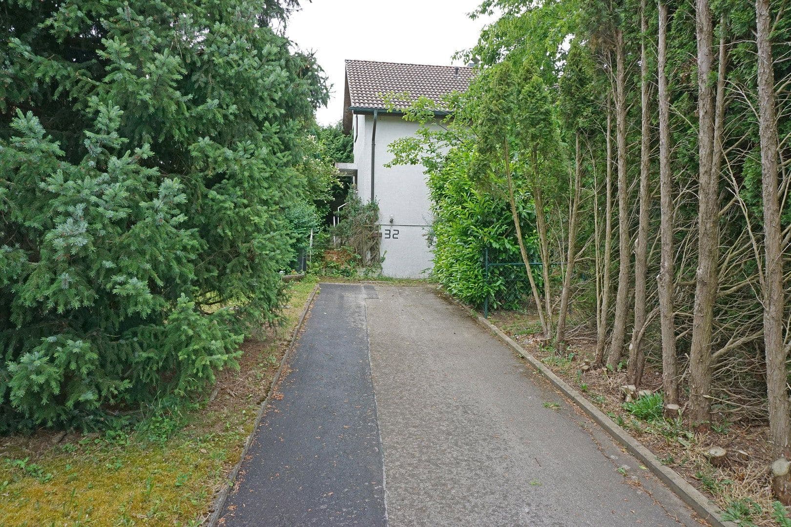 Prodej domu 235 m², pozemek 577 m², Reutlingen, Bádensko-Württembersko Prodej domu 235 m², pozemek 577 m², Reutlingen, Bádensko-Württembersko