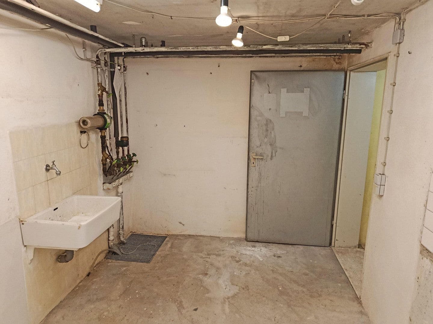 Prodej domu 235 m², pozemek 577 m², Reutlingen, Bádensko-Württembersko Prodej domu 235 m², pozemek 577 m², Reutlingen, Bádensko-Württembersko
