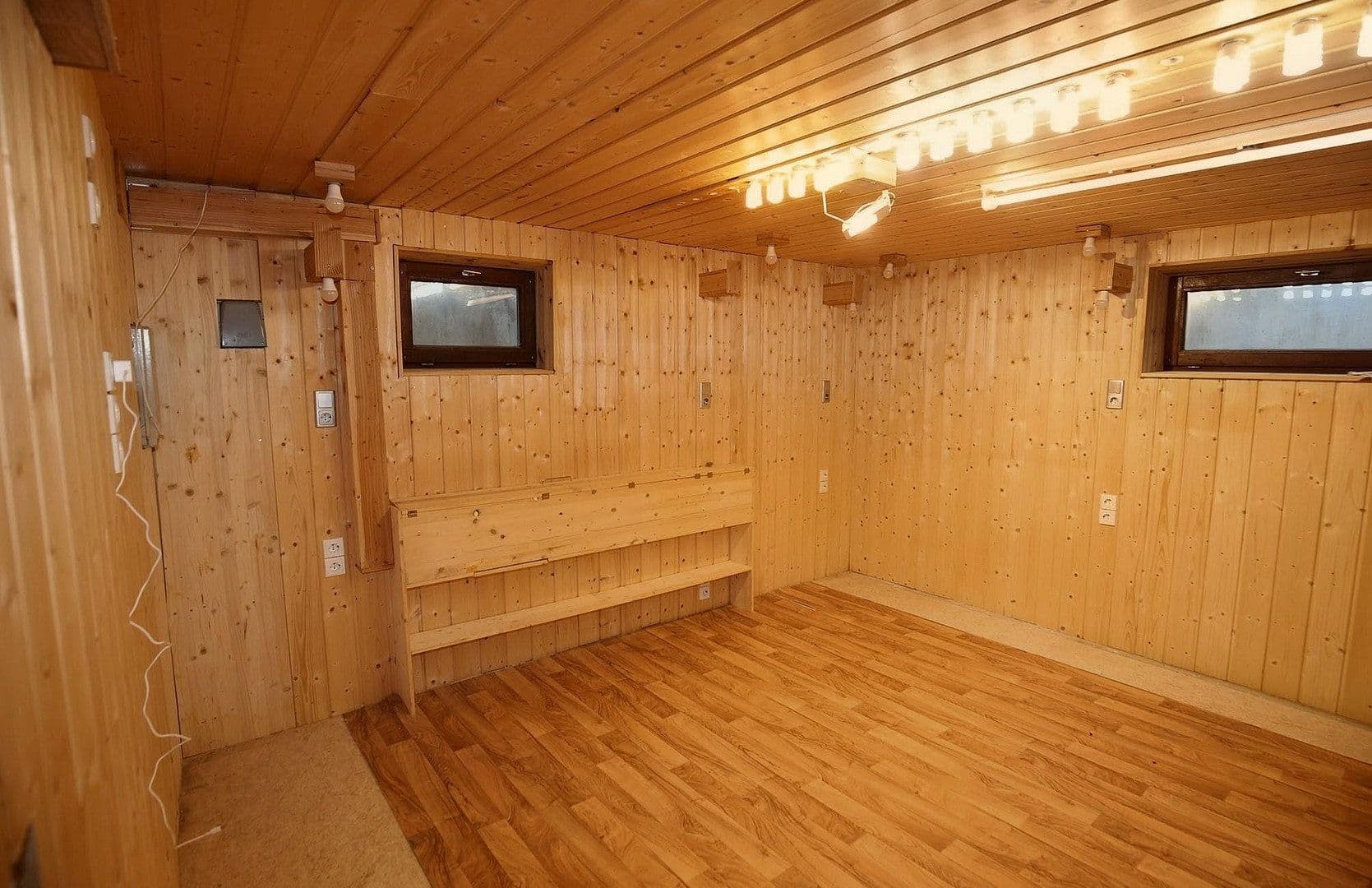 Prodej domu 235 m², pozemek 577 m², Reutlingen, Bádensko-Württembersko Prodej domu 235 m², pozemek 577 m², Reutlingen, Bádensko-Württembersko