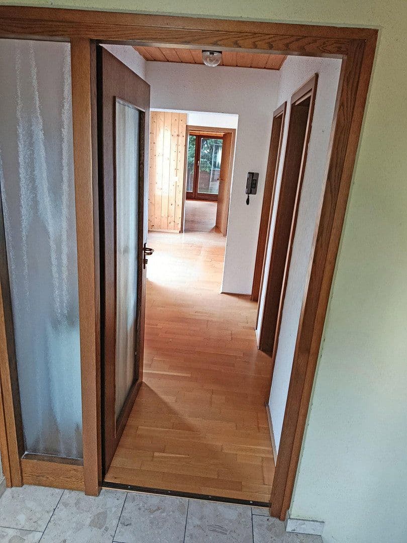 Prodej domu 235 m², pozemek 577 m², Reutlingen, Bádensko-Württembersko Prodej domu 235 m², pozemek 577 m², Reutlingen, Bádensko-Württembersko