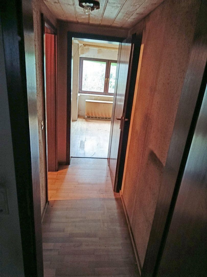 Prodej domu 235 m², pozemek 577 m², Reutlingen, Bádensko-Württembersko Prodej domu 235 m², pozemek 577 m², Reutlingen, Bádensko-Württembersko