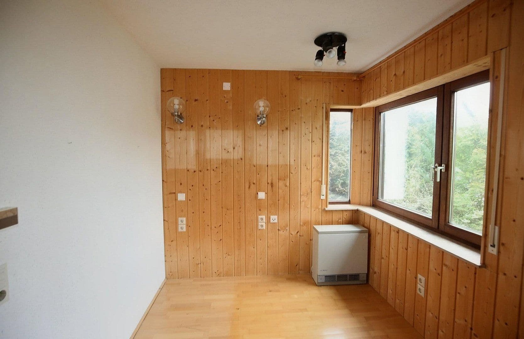 Prodej domu 235 m², pozemek 577 m², Reutlingen, Bádensko-Württembersko Prodej domu 235 m², pozemek 577 m², Reutlingen, Bádensko-Württembersko