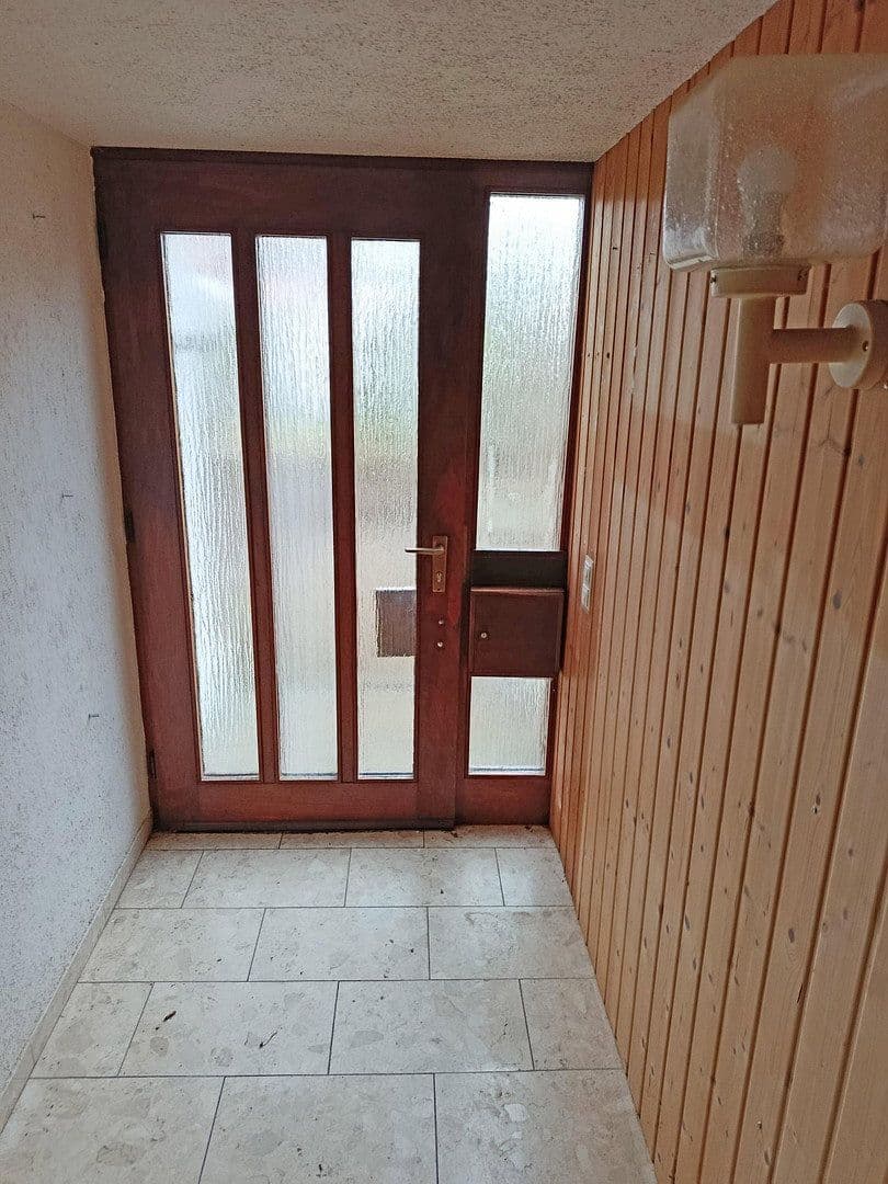 Prodej domu 235 m², pozemek 577 m², Reutlingen, Bádensko-Württembersko Prodej domu 235 m², pozemek 577 m², Reutlingen, Bádensko-Württembersko
