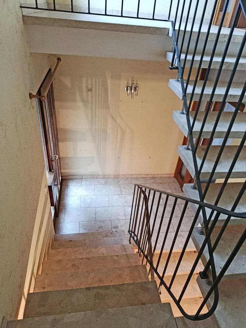 Prodej domu 235 m², pozemek 577 m², Reutlingen, Bádensko-Württembersko Prodej domu 235 m², pozemek 577 m², Reutlingen, Bádensko-Württembersko