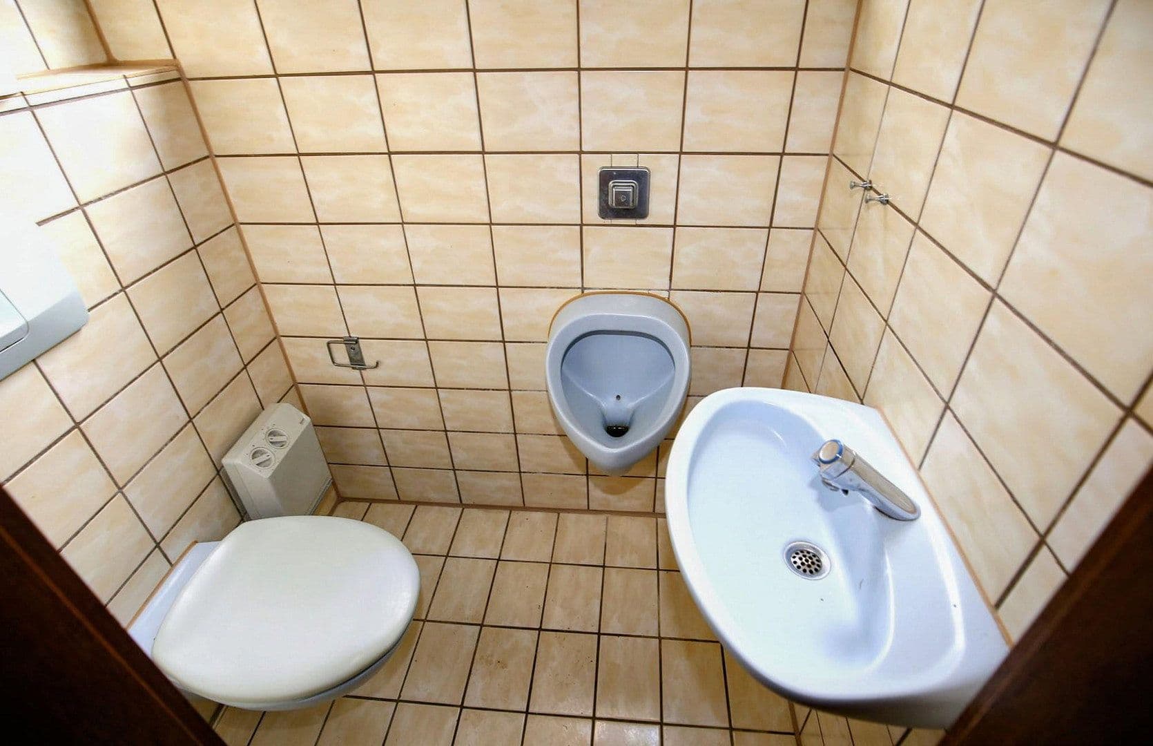Prodej domu 235 m², pozemek 577 m², Reutlingen, Bádensko-Württembersko Prodej domu 235 m², pozemek 577 m², Reutlingen, Bádensko-Württembersko