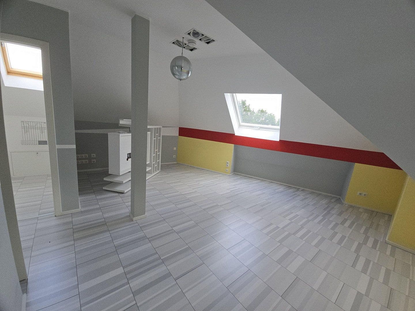 Prodej domu 250 m², pozemek 1.096 m², Berner Straße 52, Hamburg, Hamburg Prodej domu 250 m², pozemek 1.096 m², Berner Straße 52, Hamburg, Hamburg