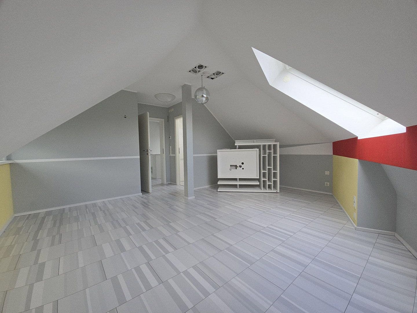 Prodej domu 250 m², pozemek 1.096 m², Berner Straße 52, Hamburg, Hamburg Prodej domu 250 m², pozemek 1.096 m², Berner Straße 52, Hamburg, Hamburg