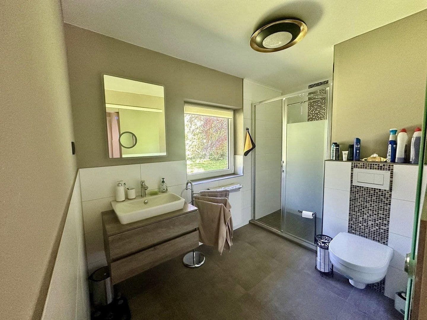 Prodej domu 169 m², pozemek 4.300 m², Vohrbek 2, Giekau, Šlesvicko-Holštýnsko Prodej domu 169 m², pozemek 4.300 m², Vohrbek 2, Giekau, Šlesvicko-Holštýnsko