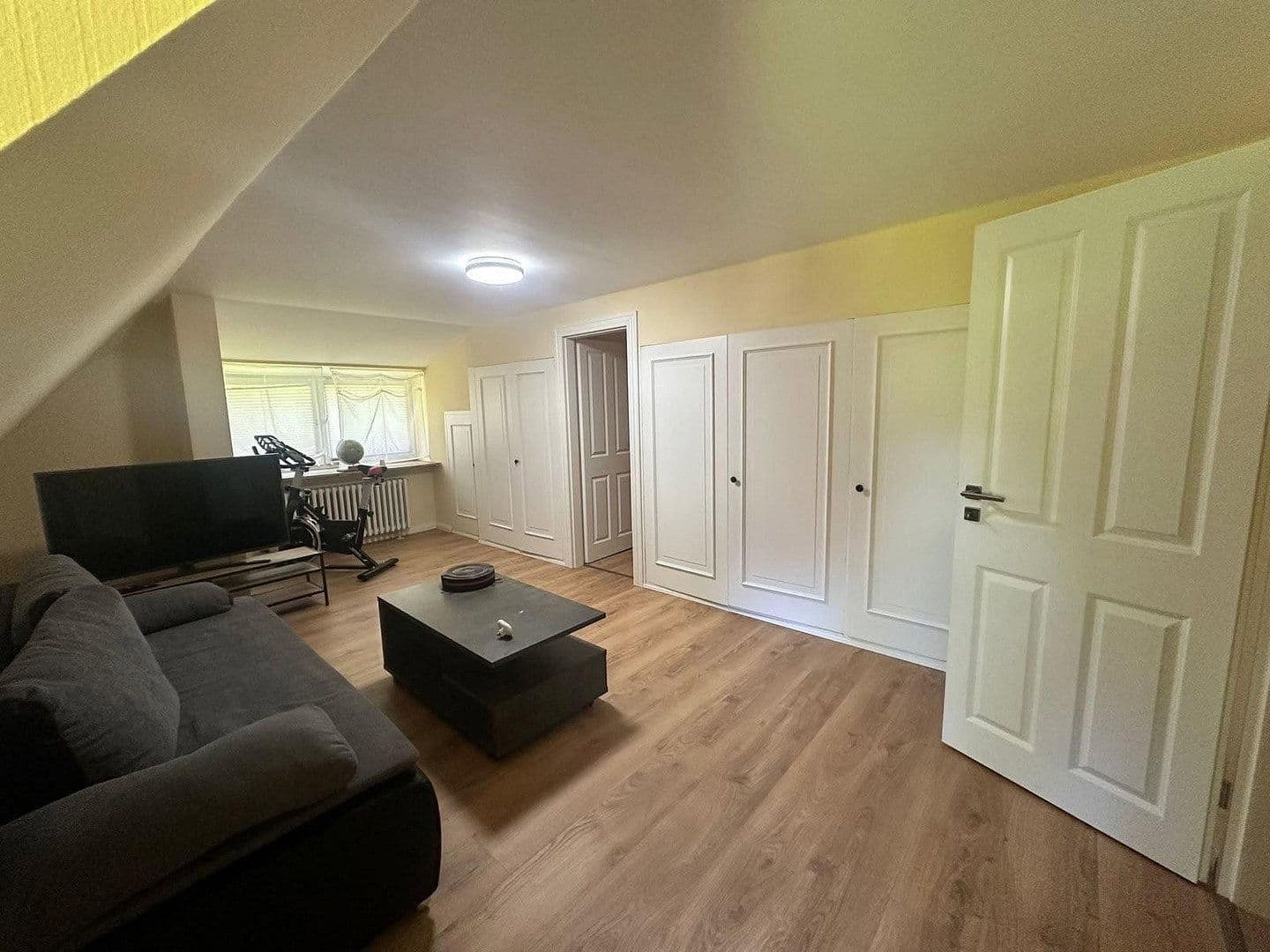 Prodej domu 169 m², pozemek 4.300 m², Vohrbek 2, Giekau, Šlesvicko-Holštýnsko Prodej domu 169 m², pozemek 4.300 m², Vohrbek 2, Giekau, Šlesvicko-Holštýnsko