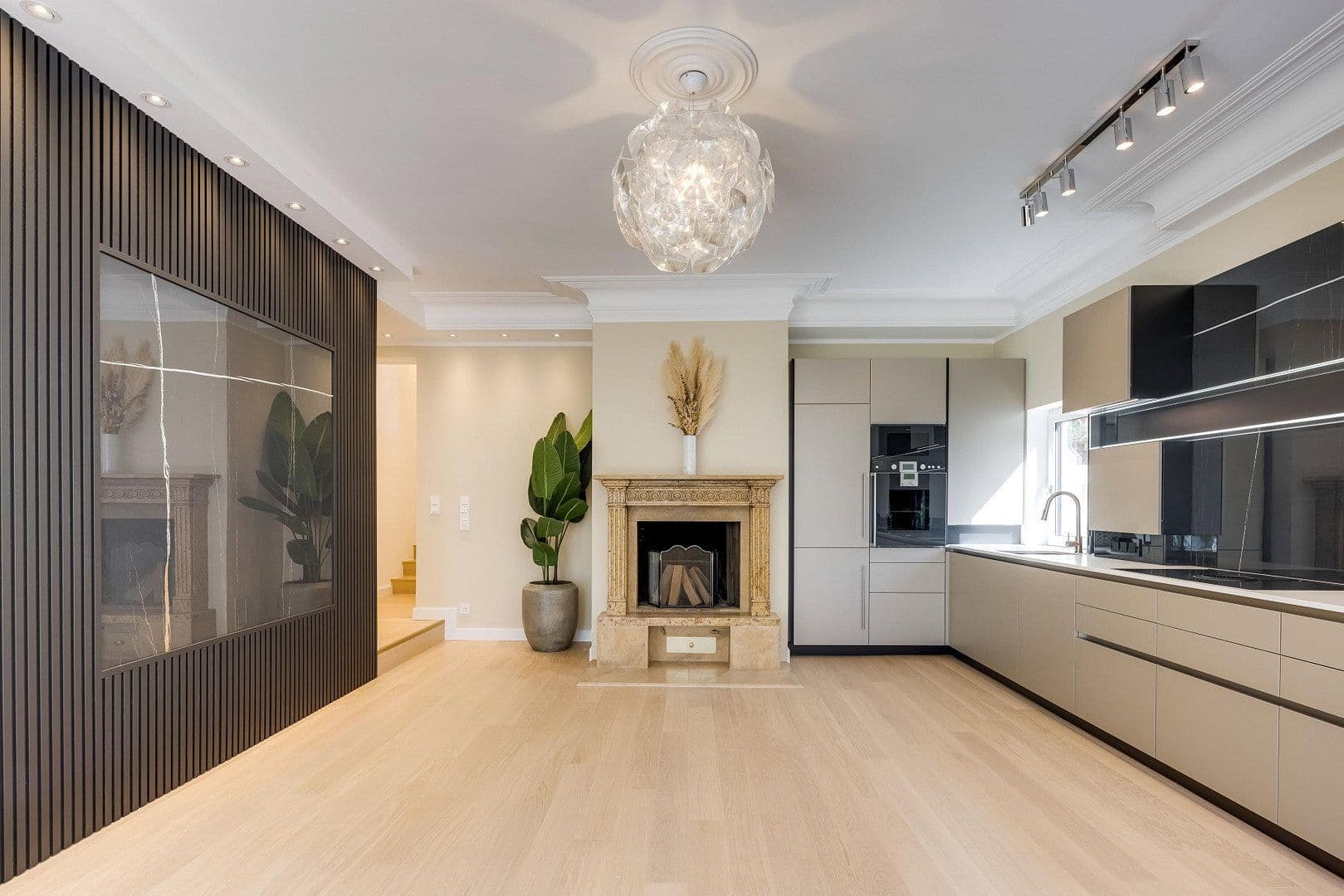 Pronájem bytu 4+1 162 m², München, Bavorsko Pronájem bytu 4+1 162 m², München, Bavorsko