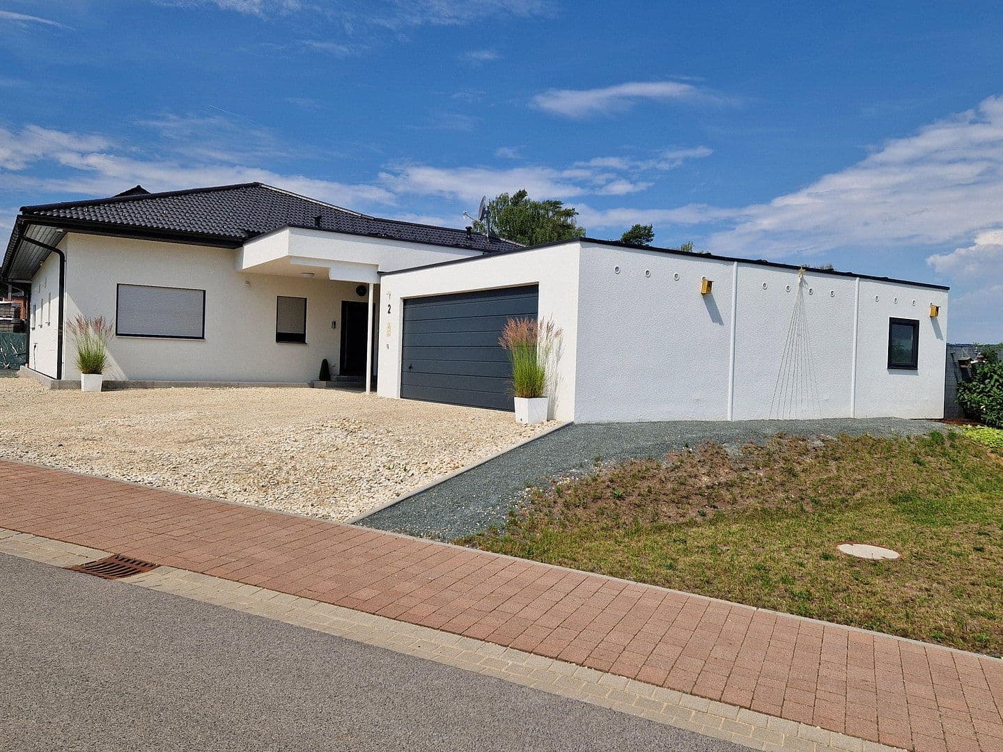 Prodej domu 186 m², pozemek 1.534 m², Sonnenleite 2, Gerach, Bavorsko Prodej domu 186 m², pozemek 1.534 m², Sonnenleite 2, Gerach, Bavorsko