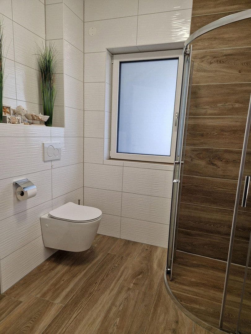 Prodej domu 186 m², pozemek 1.534 m², Sonnenleite 2, Gerach, Bavorsko Prodej domu 186 m², pozemek 1.534 m², Sonnenleite 2, Gerach, Bavorsko