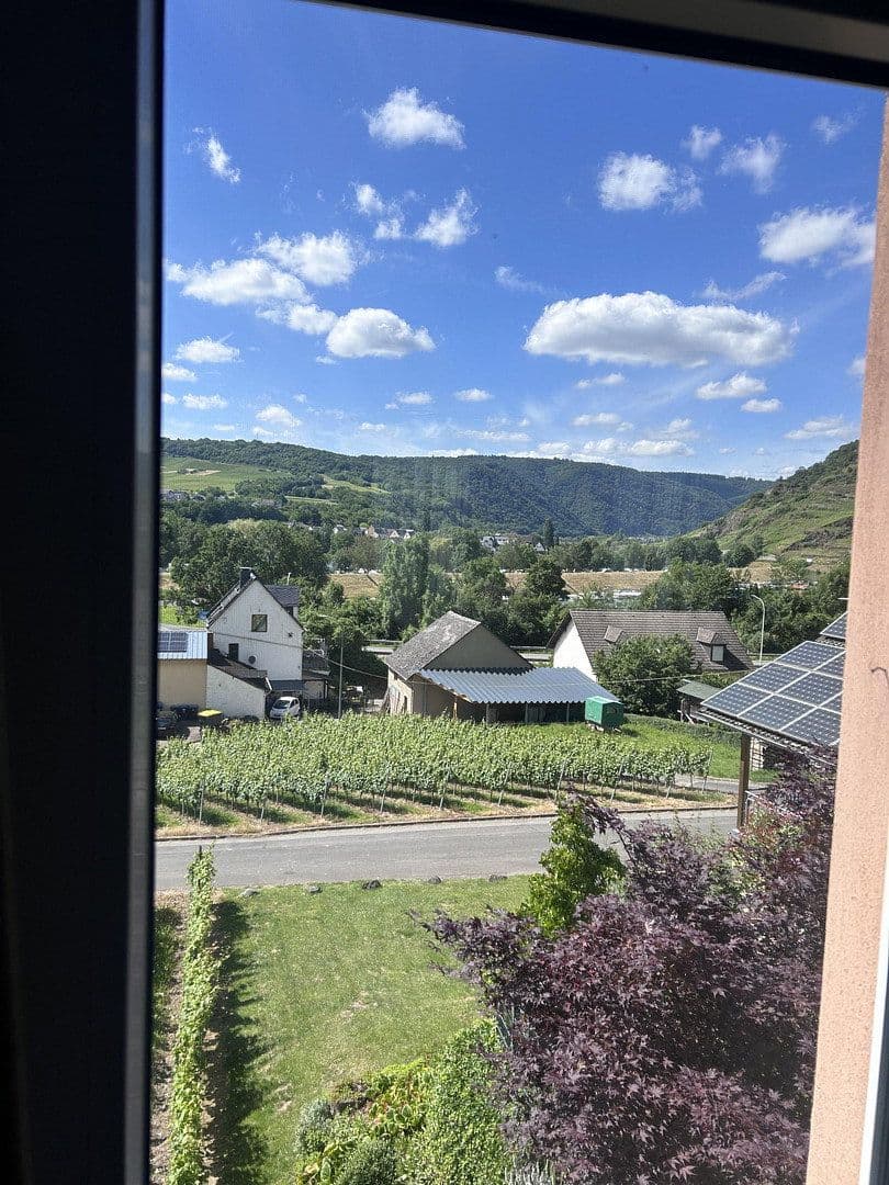 Prodej bytu 6+1 133 m², Zellerstrasse 70, Senheim, Porýní-Falc Prodej bytu 6+1 133 m², Zellerstrasse 70, Senheim, Porýní-Falc