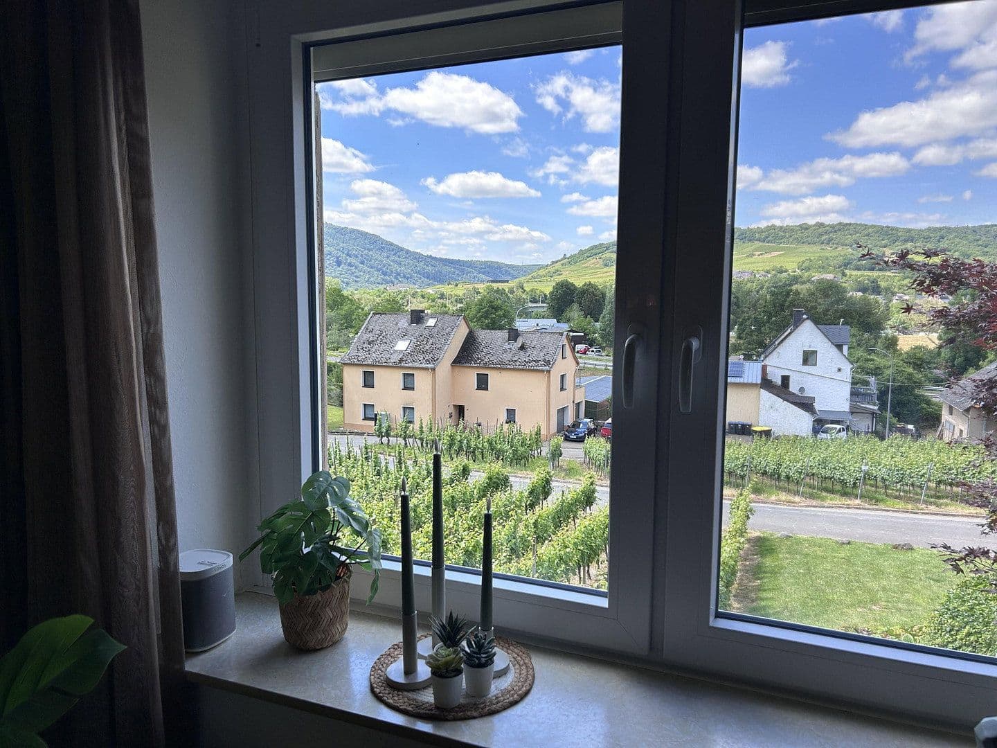 Prodej bytu 6+1 133 m², Zellerstrasse 70, Senheim, Porýní-Falc Prodej bytu 6+1 133 m², Zellerstrasse 70, Senheim, Porýní-Falc