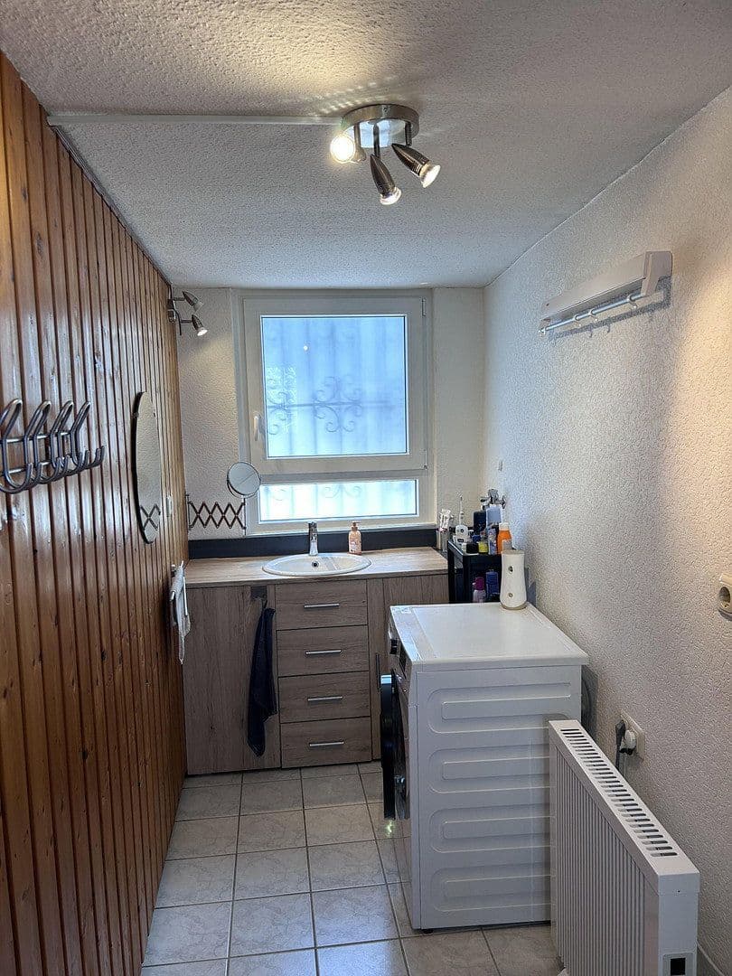 Prodej bytu 6+1 133 m², Zellerstrasse 70, Senheim, Porýní-Falc Prodej bytu 6+1 133 m², Zellerstrasse 70, Senheim, Porýní-Falc