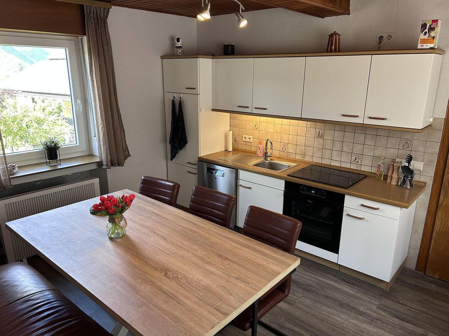 Prodej bytu 6+1 133 m², Zellerstrasse 70, Senheim, Porýní-Falc Prodej bytu 6+1 133 m², Zellerstrasse 70, Senheim, Porýní-Falc