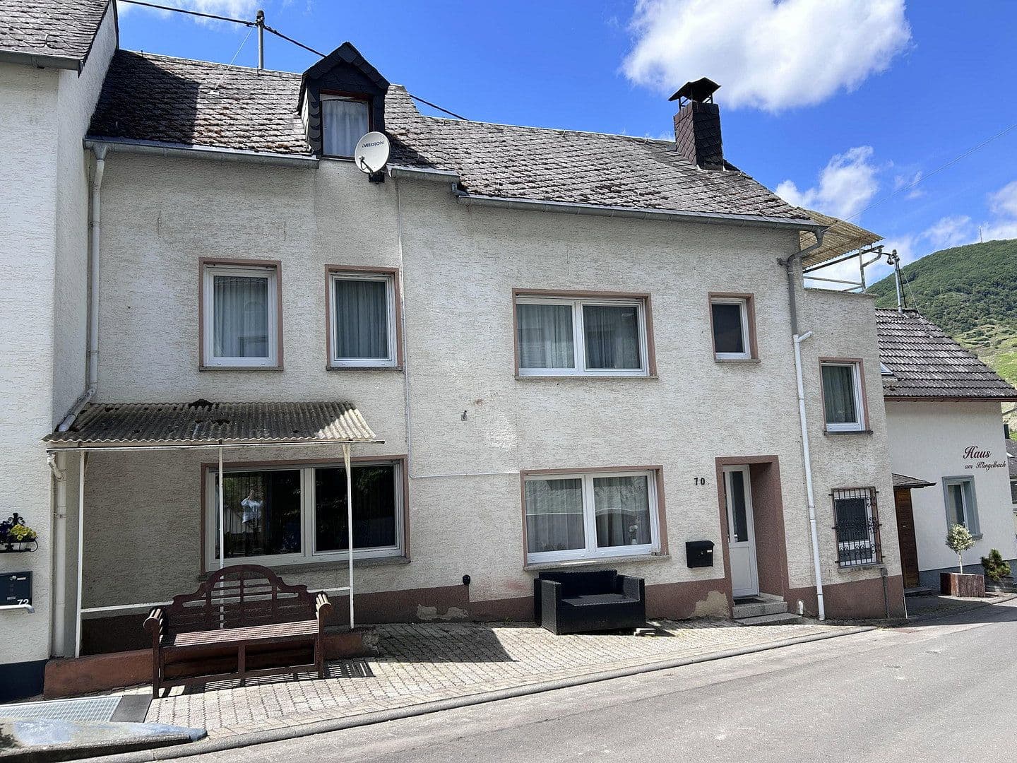 Prodej bytu 6+1 133 m², Zellerstrasse 70, Senheim, Porýní-Falc Prodej bytu 6+1 133 m², Zellerstrasse 70, Senheim, Porýní-Falc