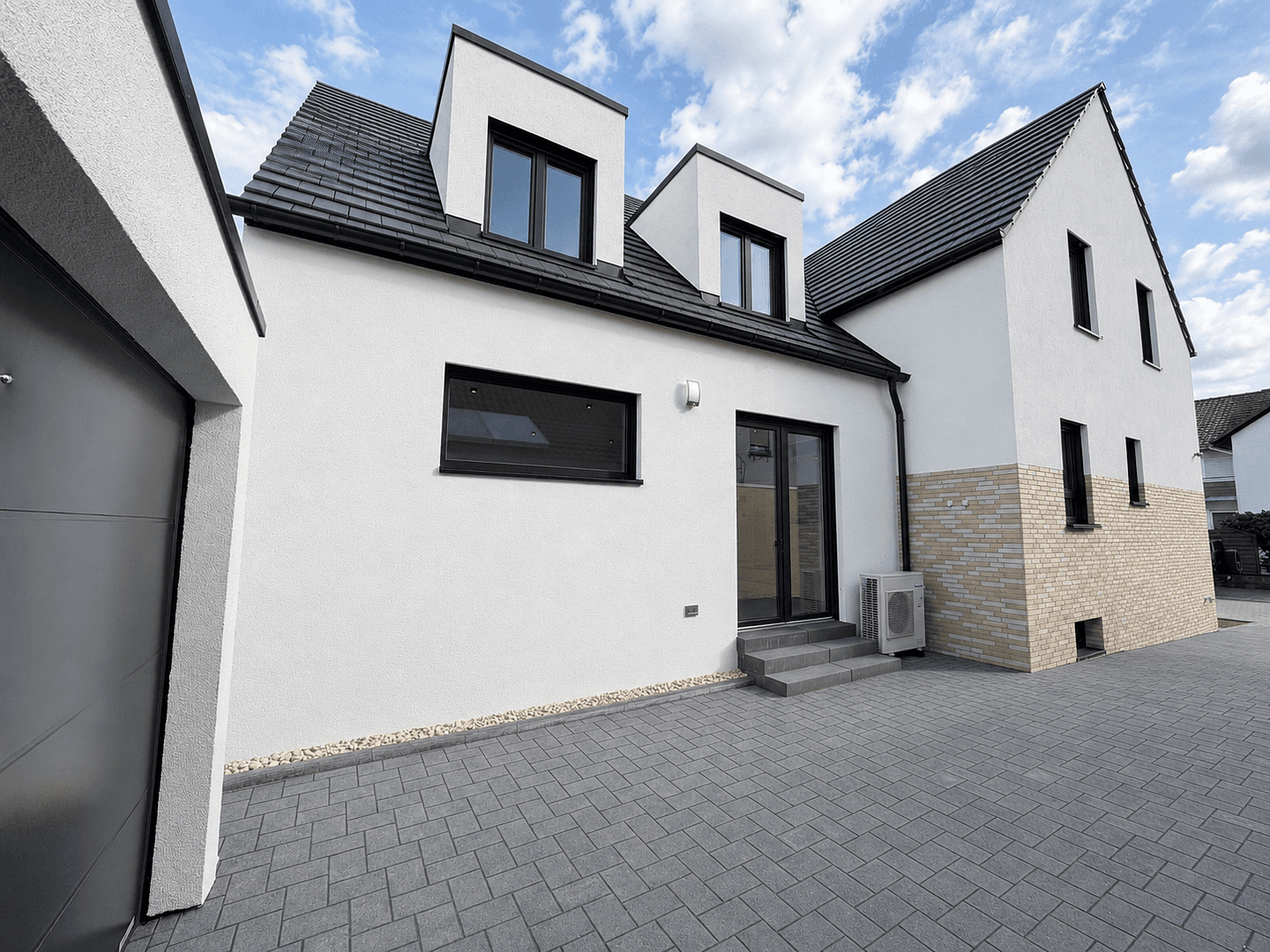 Prodej domu 154 m², pozemek 542 m², Haßloch, Porýní-Falc Prodej domu 154 m², pozemek 542 m², Haßloch, Porýní-Falc
