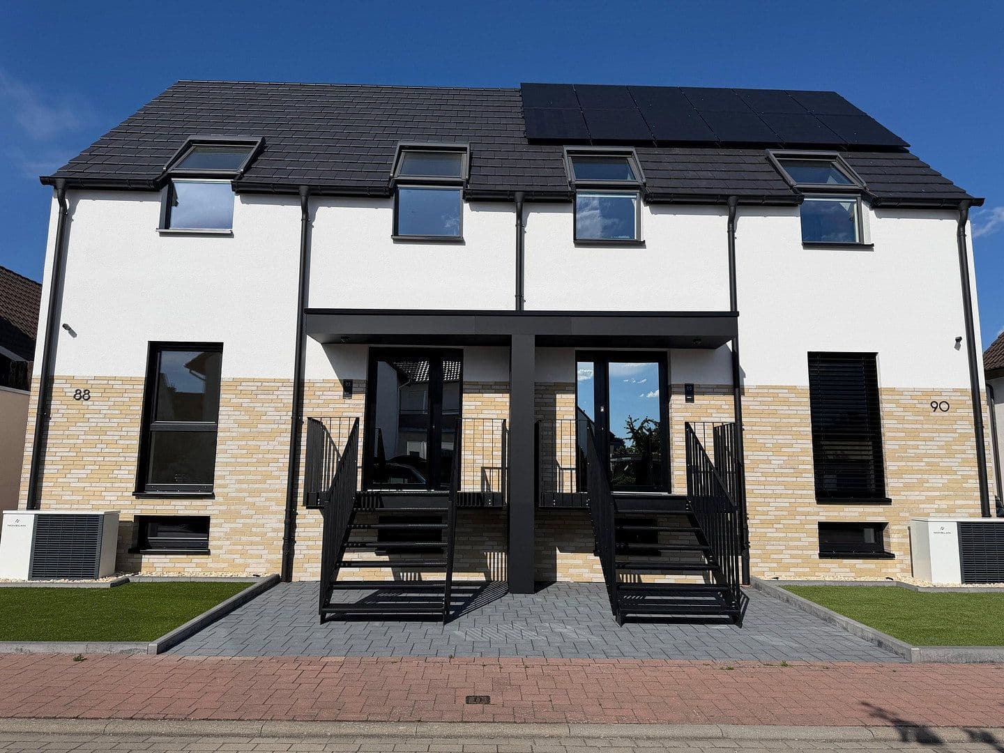 Prodej domu 154 m², pozemek 542 m², Haßloch, Porýní-Falc Prodej domu 154 m², pozemek 542 m², Haßloch, Porýní-Falc