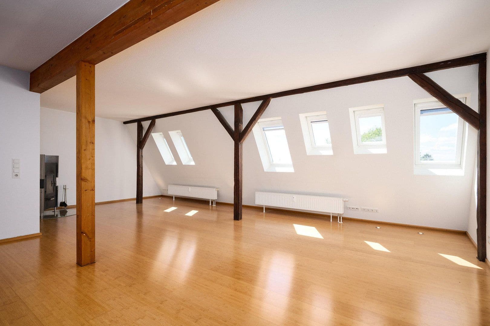 Prodej bytu 3+kk 127 m², Adolfplatz 14, Kiel, Šlesvicko-Holštýnsko Prodej bytu 3+kk 127 m², Adolfplatz 14, Kiel, Šlesvicko-Holštýnsko