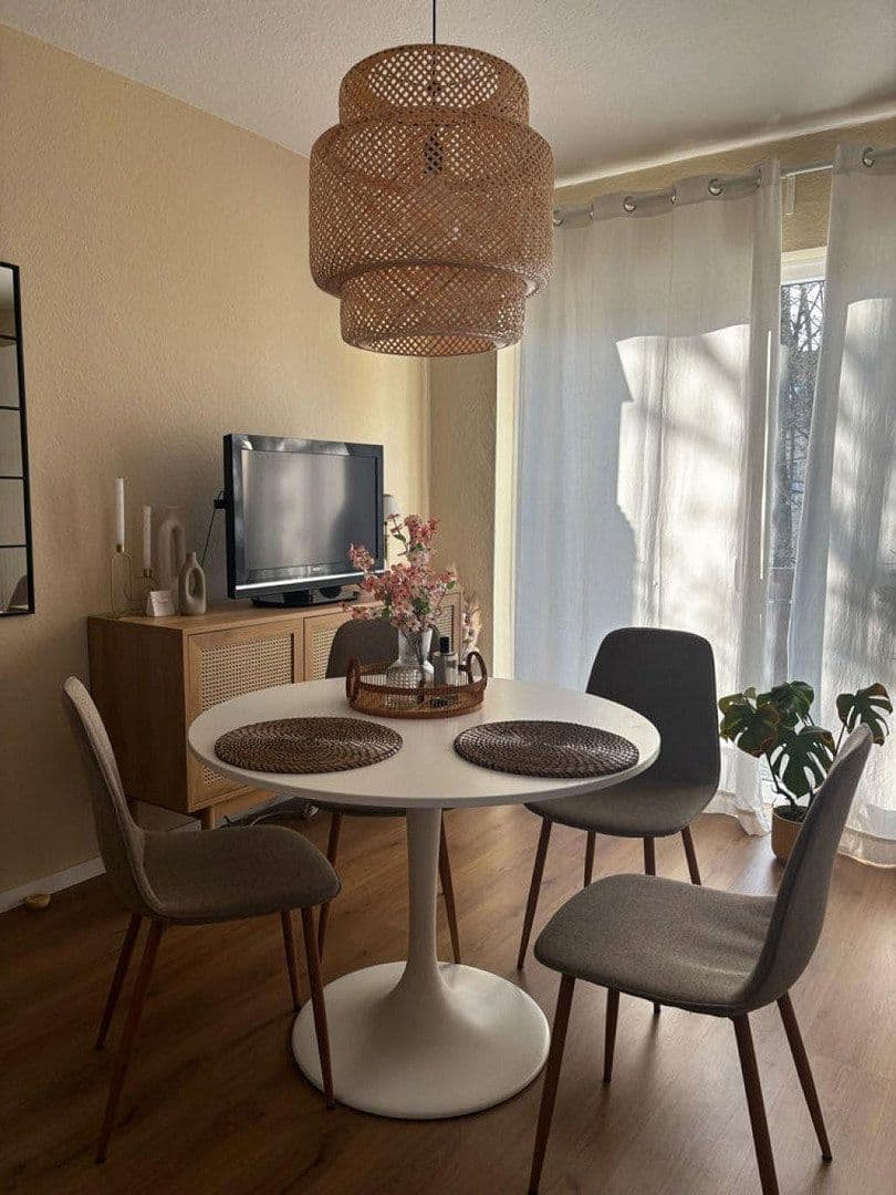 Pronájem bytu 1+1 35 m², Behnsenstraße 20, Hannover, Dolní Sasko Pronájem bytu 1+1 35 m², Behnsenstraße 20, Hannover, Dolní Sasko