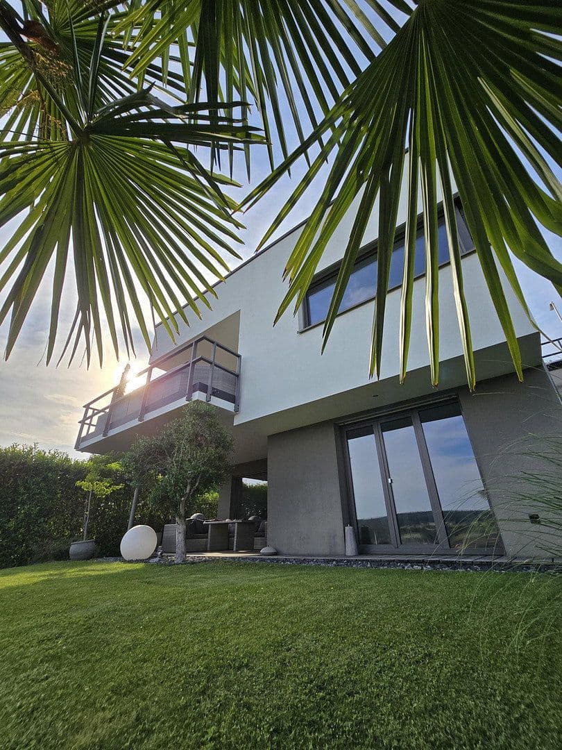 Prodej domu 170 m², pozemek 468 m², Niefern-Öschelbronn, Bádensko-Württembersko Prodej domu 170 m², pozemek 468 m², Niefern-Öschelbronn, Bádensko-Württembersko