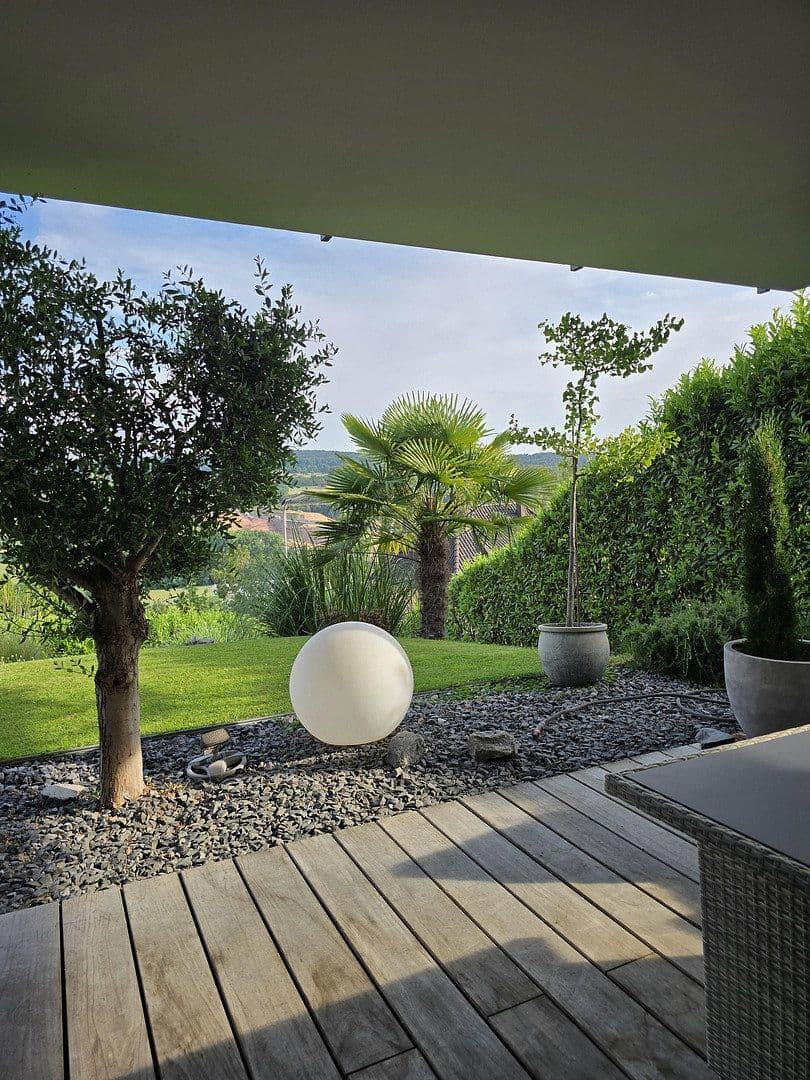 Prodej domu 170 m², pozemek 468 m², Niefern-Öschelbronn, Bádensko-Württembersko Prodej domu 170 m², pozemek 468 m², Niefern-Öschelbronn, Bádensko-Württembersko