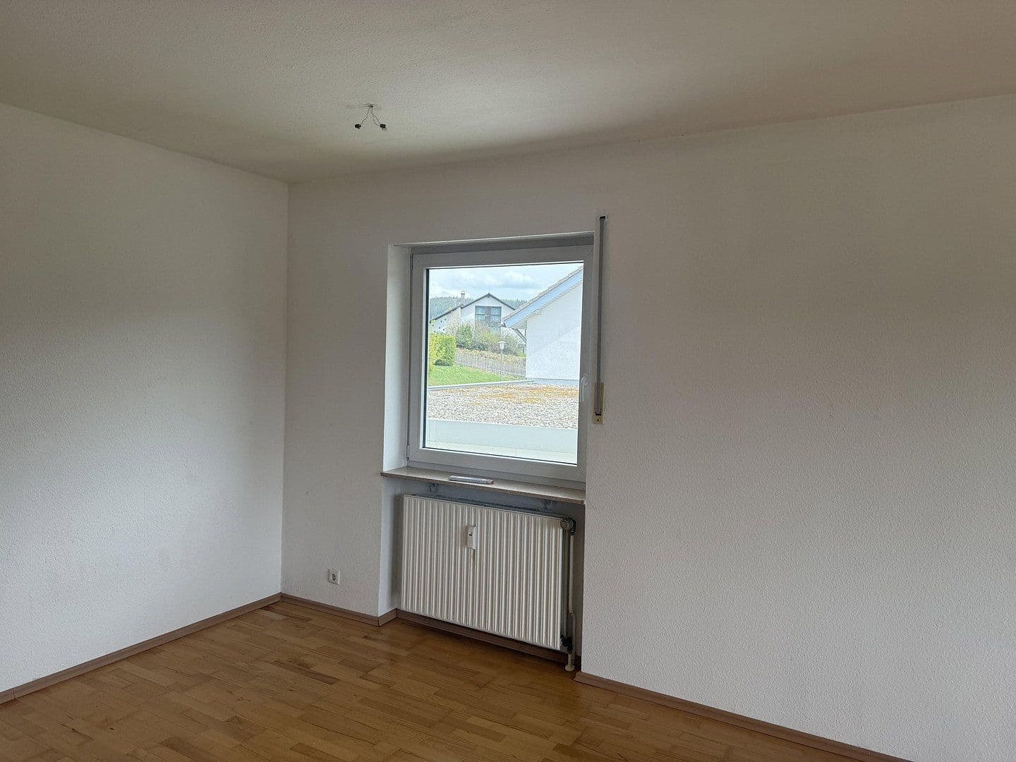 Pronájem bytu 3+1 84 m², Furtwangen im Schwarzwald, Bádensko-Württembersko Pronájem bytu 3+1 84 m², Furtwangen im Schwarzwald, Bádensko-Württembersko