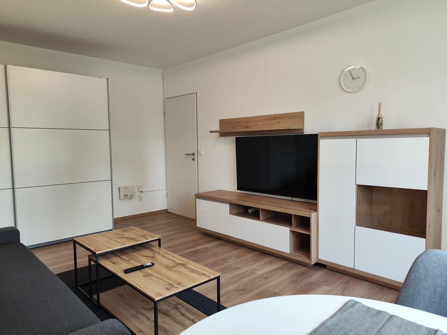 Pronájem bytu 1+1 27 m², Wernerwerkstraße 3, Regensburg, Bavorsko Pronájem bytu 1+1 27 m², Wernerwerkstraße 3, Regensburg, Bavorsko