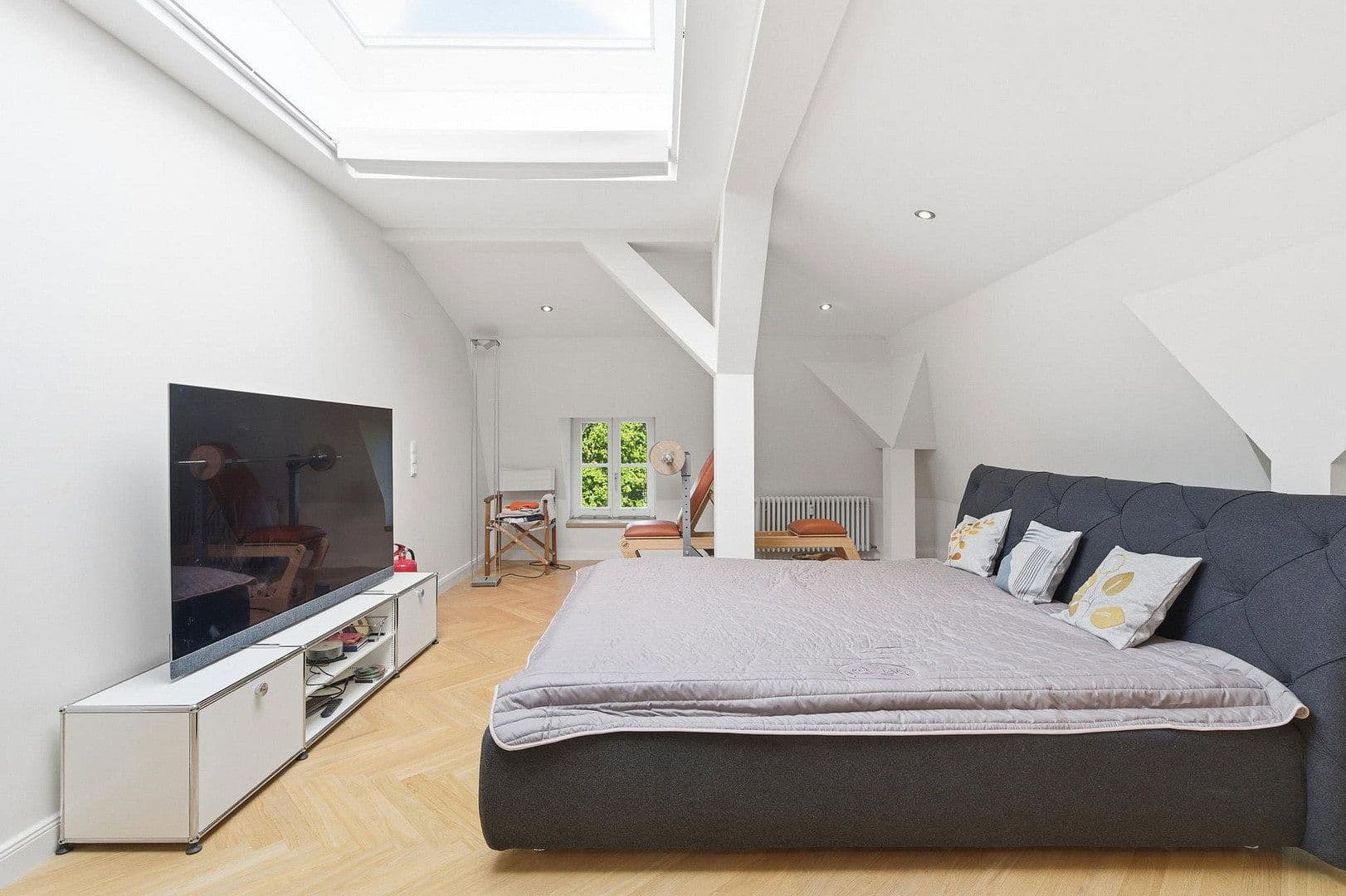 Prodej bytu 5+kk 252 m², Berlin, Berlín Prodej bytu 5+kk 252 m², Berlin, Berlín