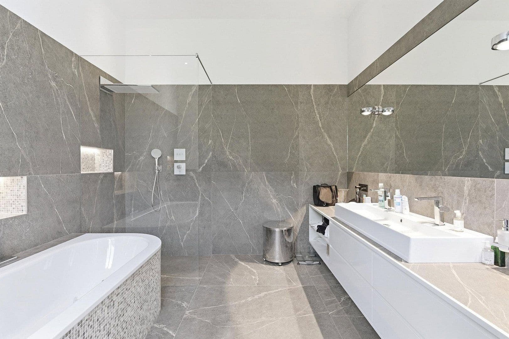 Prodej bytu 5+kk 252 m², Berlin, Berlín Prodej bytu 5+kk 252 m², Berlin, Berlín