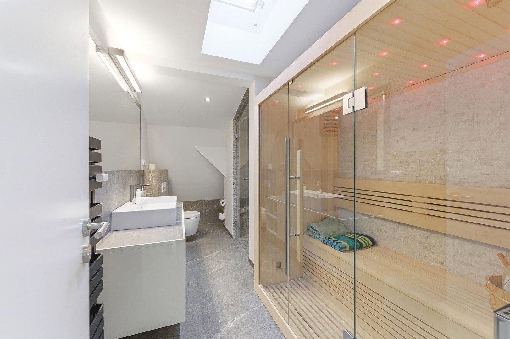Prodej bytu 5+kk 252 m², Berlin, Berlín Prodej bytu 5+kk 252 m², Berlin, Berlín
