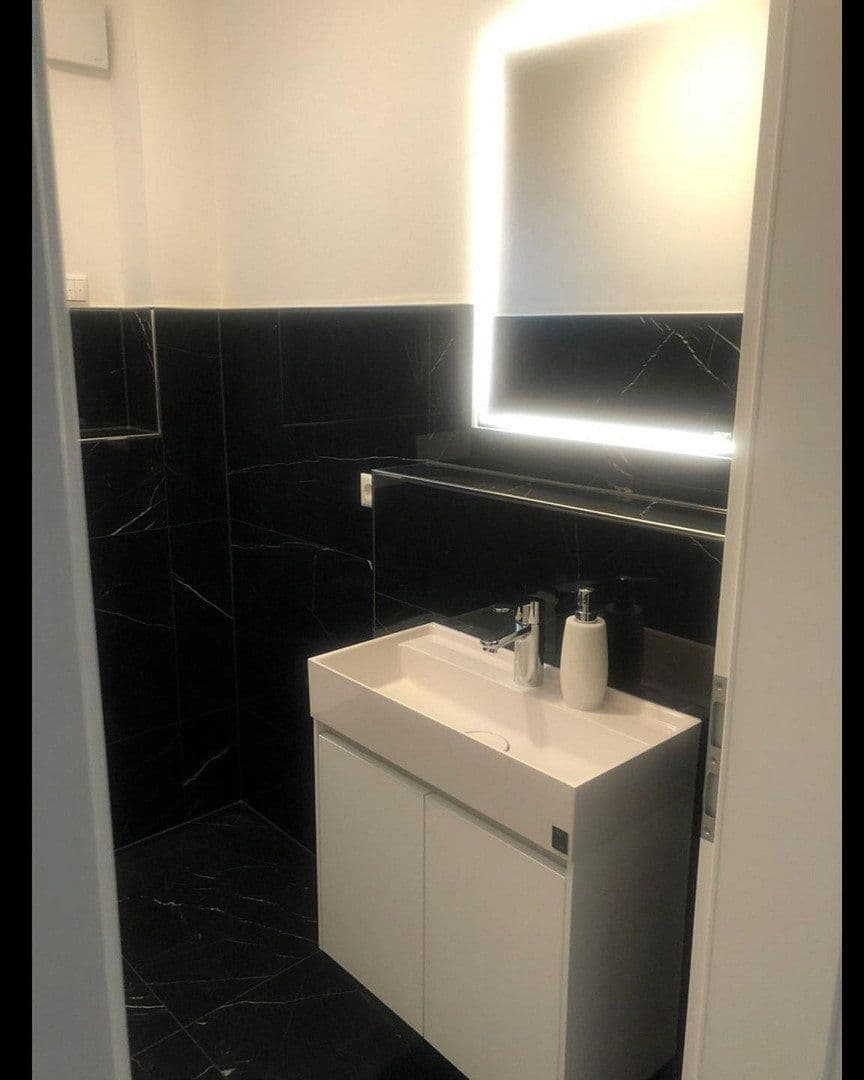 Pronájem domu 135 m², pozemek 350 m², Bergisch Gladbach, Severní Porýní-Vestfálsko Pronájem domu 135 m², pozemek 350 m², Bergisch Gladbach, Severní Porýní-Vestfálsko