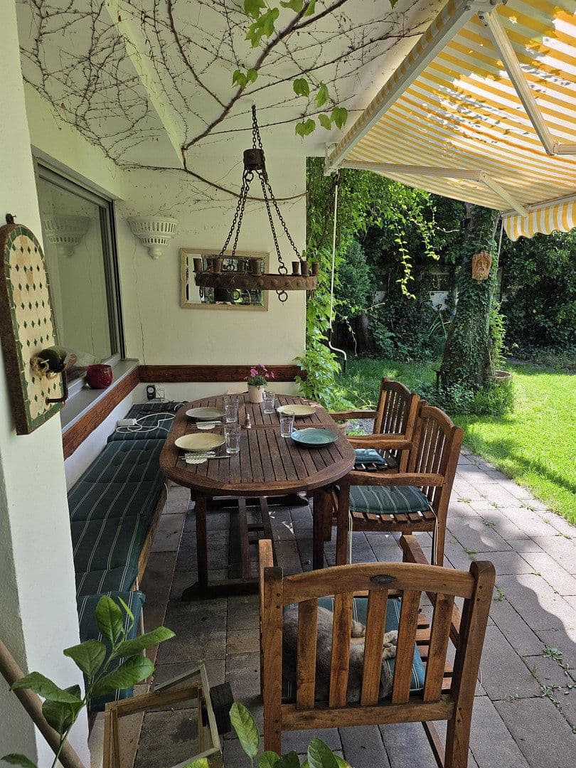 Prodej domu 240 m², pozemek 1.045 m², Neuried, Bavorsko Prodej domu 240 m², pozemek 1.045 m², Neuried, Bavorsko