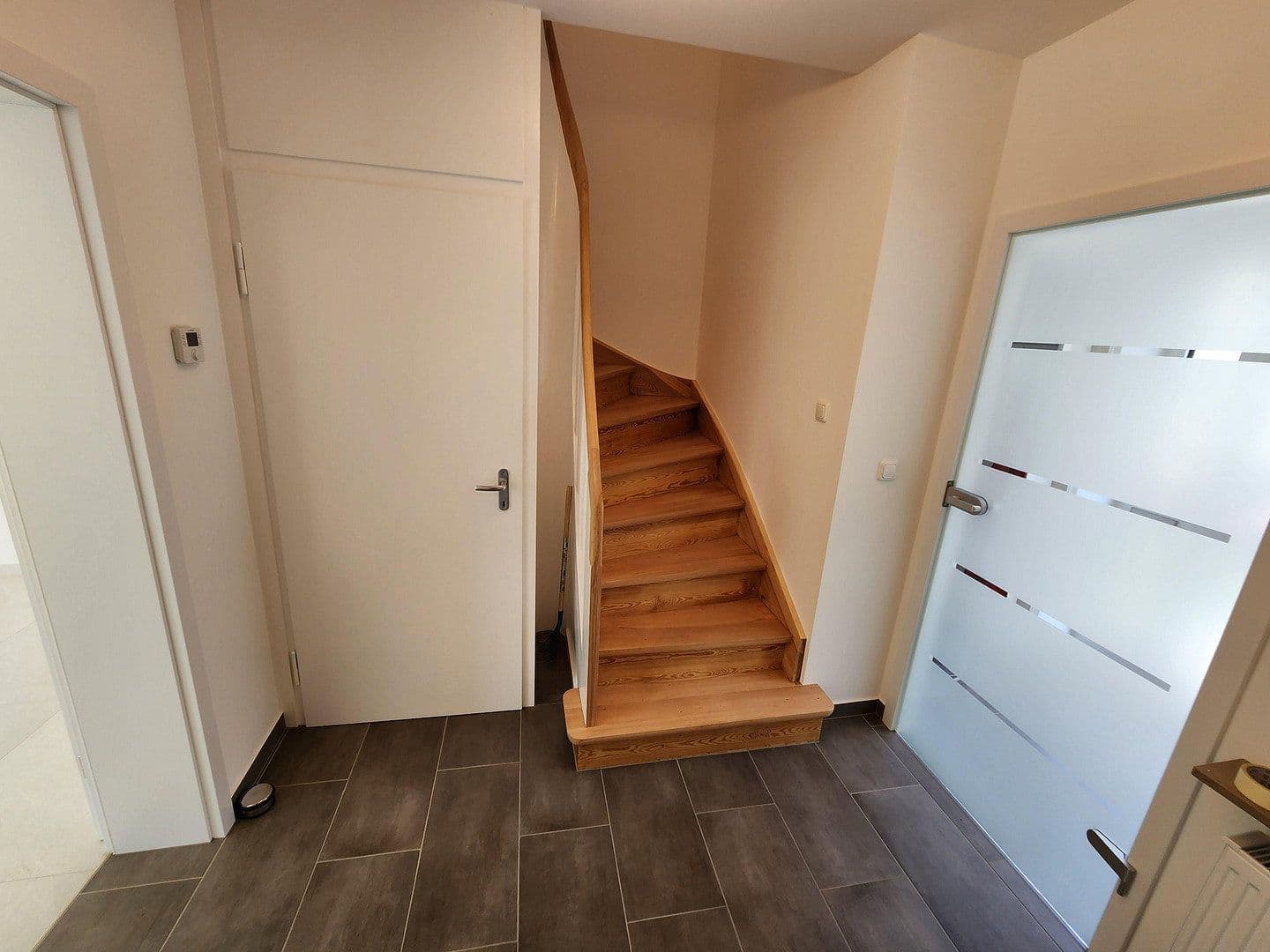 Pronájem domu 85 m², pozemek 254 m², Wiesbaden, Hessen Pronájem domu 85 m², pozemek 254 m², Wiesbaden, Hessen