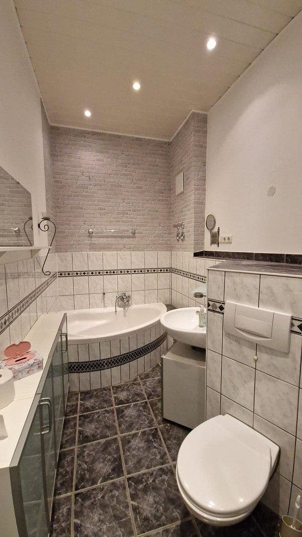 Prodej bytu 3+kk 97 m², Radevormwald, Severní Porýní-Vestfálsko Prodej bytu 3+kk 97 m², Radevormwald, Severní Porýní-Vestfálsko